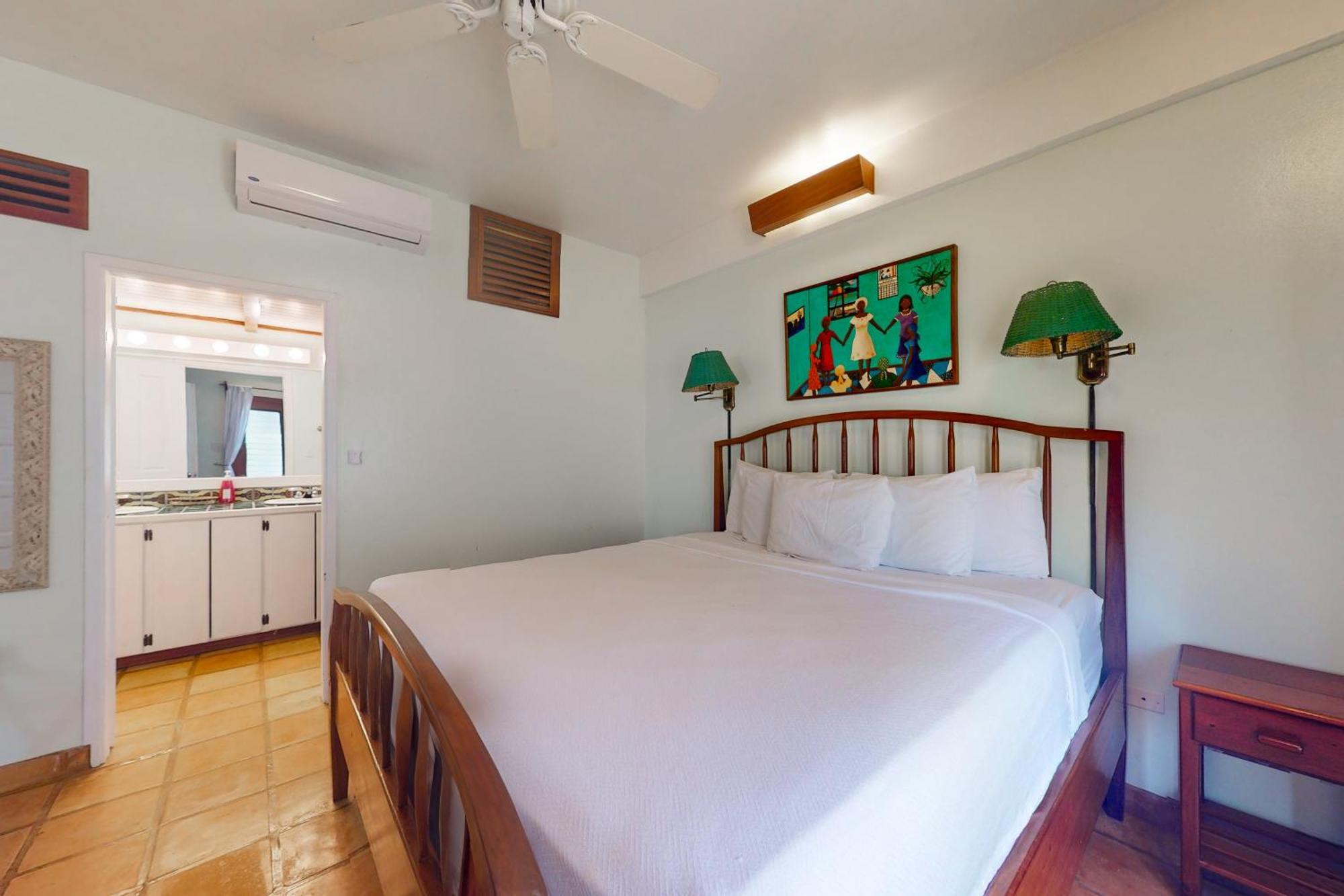 Beachside Villas Gold Standard Certified Placencia Rum bild