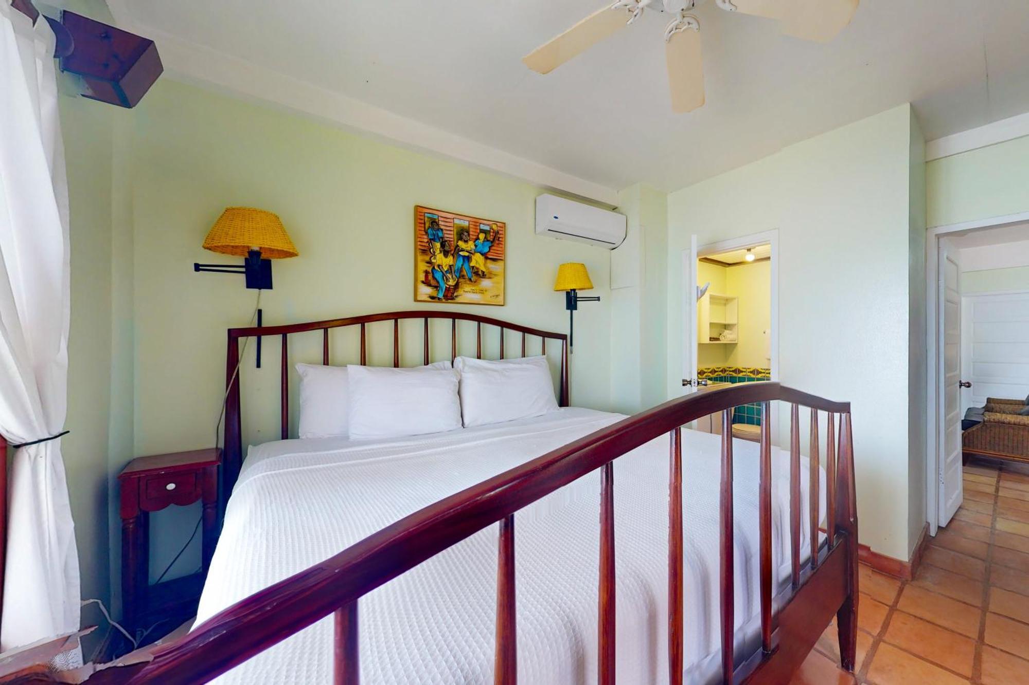 Beachside Villas Gold Standard Certified Placencia Rum bild