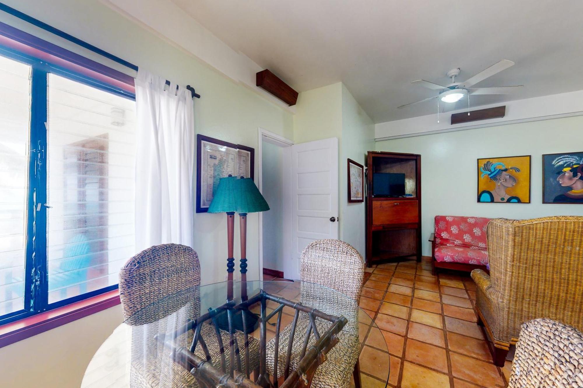 Beachside Villas Gold Standard Certified Placencia Rum bild