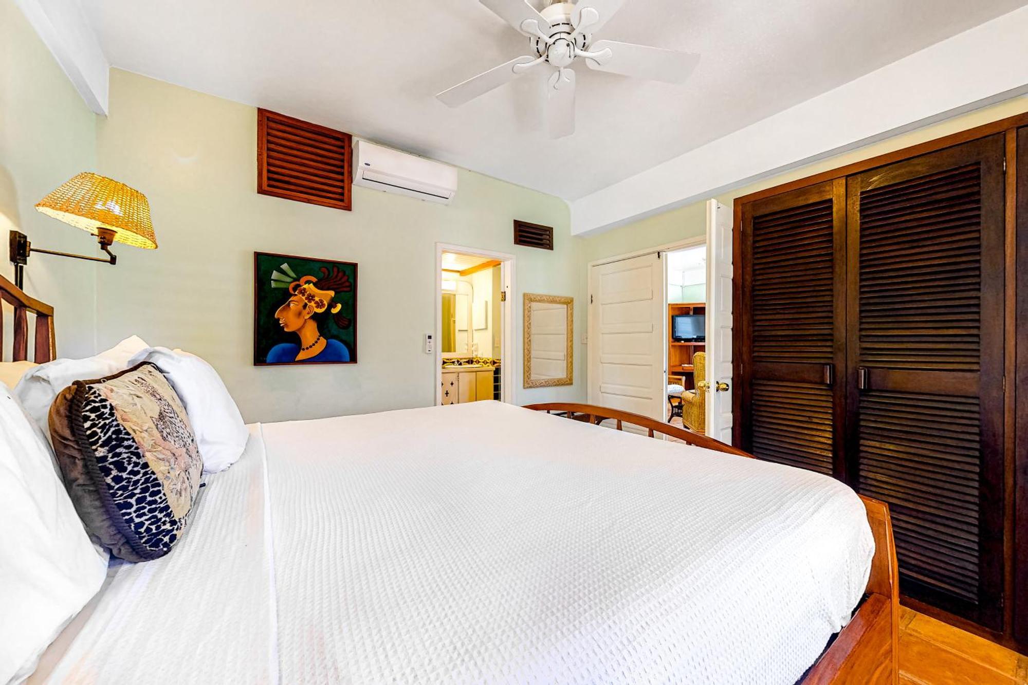 Beachside Villas Gold Standard Certified Placencia Rum bild