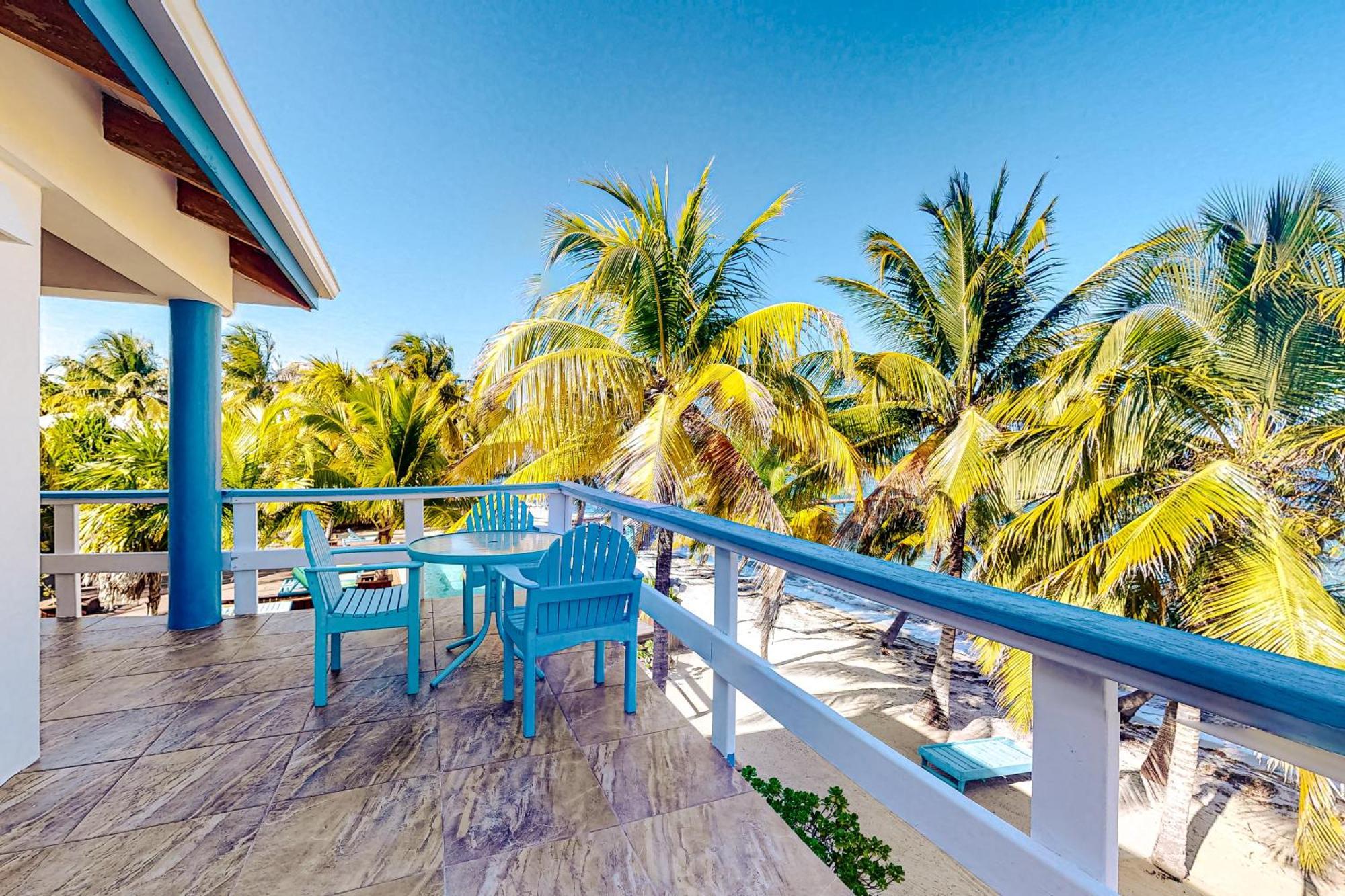 Beachside Villas Gold Standard Certified Placencia Rum bild